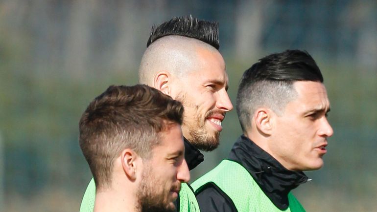 Дрис МЕРТЕНС, Марек ХАМШИК и Хосе КАЛЬЕХОН (слева направо). Фото AFP Дрис МЕРТЕНС, Марек ХАМШИК и Хосе КАЛЬЕХОН (слева направо). Фото AFP