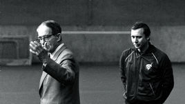 Январь 1989 года. Москва. Николай СТАРОСТИН представляет команде нового главного тренера Олега РОМАНЦЕВА.