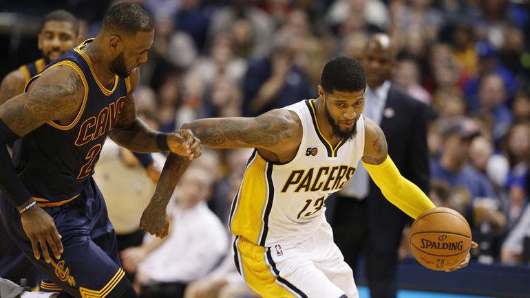 Пол ДЖОРДЖ (справа) уже не скрывает разочарования сезоном. Фото USA Today Пол ДЖОРДЖ (справа) уже не скрывает разочарования сезоном. Фото USA Today