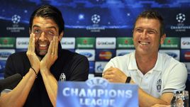 Джанлиджи БУФФОН и Массимо КАРРЕРА.