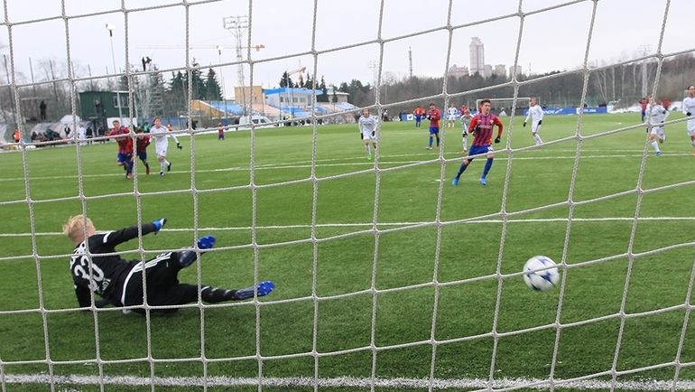 Тимур ПУХОВ реализует пенальти. Фото Валентин КОБЫЩА, ФК ЦСКА Тимур ПУХОВ реализует пенальти. Фото Валентин КОБЫЩА, ФК ЦСКА