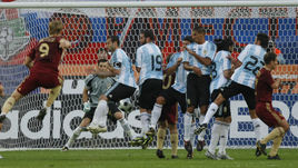 12 августа 2009 года. Москва. Россия - Аргентина - 2:3. Гол Романа ПАВЛЮЧЕНКО (№9).