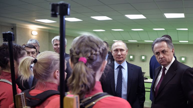 Сегодня. Красноярск. Владимир ПУТИН и Виталий МУТКО посетили Красноярскую академию биатлона. Фото AFP Сегодня. Красноярск. Владимир ПУТИН и Виталий МУТКО посетили Красноярскую академию биатлона. Фото AFP
