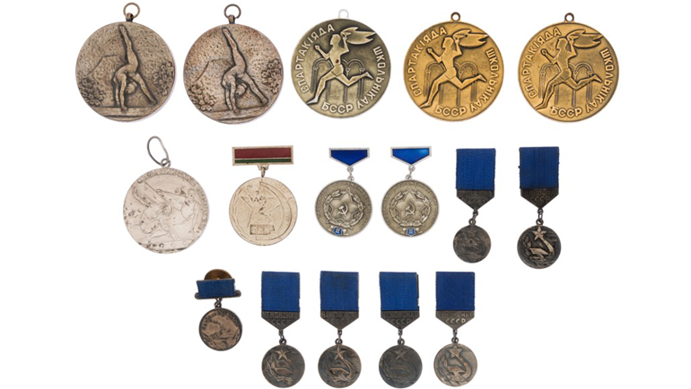 Коллекция из 16 медалей, в том числе за победы и призовые места на Спартакиадах за период 1967-75 гг. Фото ha.com Коллекция из 16 медалей, в том числе за победы и призовые места на Спартакиадах за период 1967-75 гг. Фото ha.com