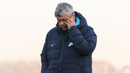 Главный тренер питерцев Мирча ЛУЧЕСКУ.