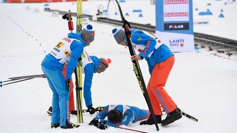 Сегодня. Лахти. Сергей УСТЮГОВ - на снегу после финиша. Фото REUTERS Сегодня. Лахти. Сергей УСТЮГОВ - на снегу после финиша. Фото REUTERS