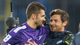 2014 год. Главный тренер "Зенита" Андре ВИЛЛАШ-БОАШ и вратарь Юрий ЛОДЫГИН.