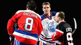 Алексадр ОВЕЧКИН и Коннор МАКДЭВИД.