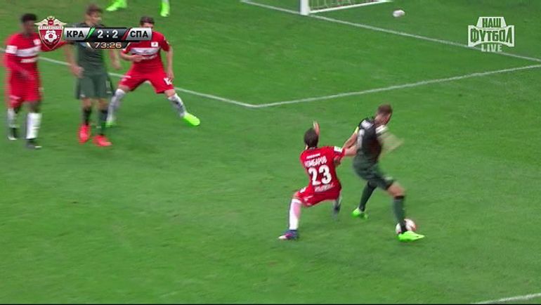 72-я минута. Столкновение Дмитрия КОМБАРОВА и Андреаса ГРАНКВИСТА. 72-я минута. Столкновение Дмитрия КОМБАРОВА и Андреаса ГРАНКВИСТА.