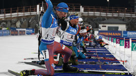 Сегодня. Пхенчхан. Максим ЦВЕТКОВ (№1) на огневом рубеже.