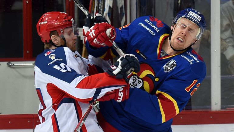 Григорий ПАНИН (слева) и Марко АНТТИЛА. Фото Юрий КУЗЬМИН, photo.khl.ru Григорий ПАНИН (слева) и Марко АНТТИЛА. Фото Юрий КУЗЬМИН, photo.khl.ru