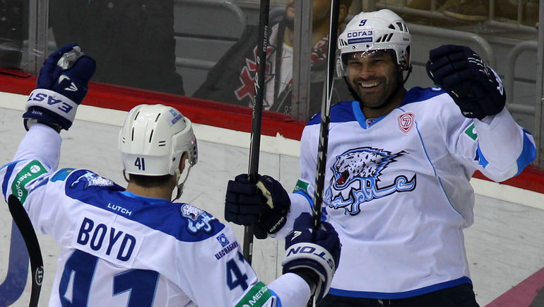 Дастин БОЙД (слева) и Найджел ДОУС. Фото Игорь ЗОЛОТАРЕВ Дастин БОЙД (слева) и Найджел ДОУС. Фото Игорь ЗОЛОТАРЕВ