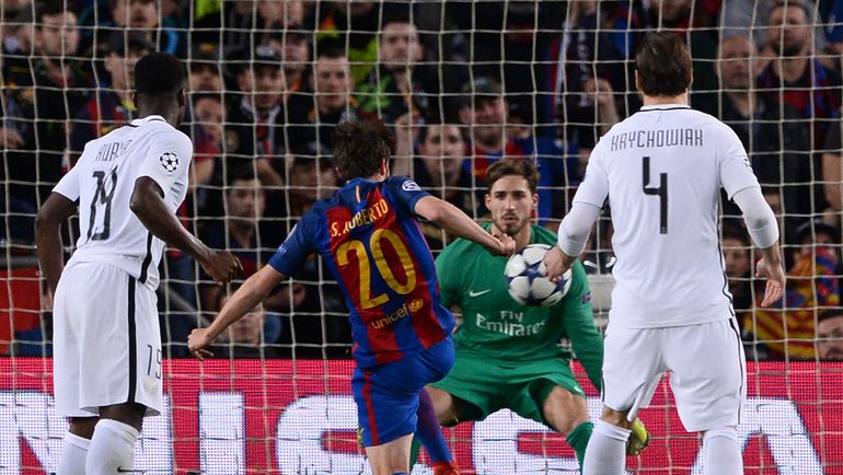 90+5-я минута. Гол СЕРХИ РОБЕРТО (№20). Фото AFP 90+5-я минута. Гол СЕРХИ РОБЕРТО (№20). Фото AFP