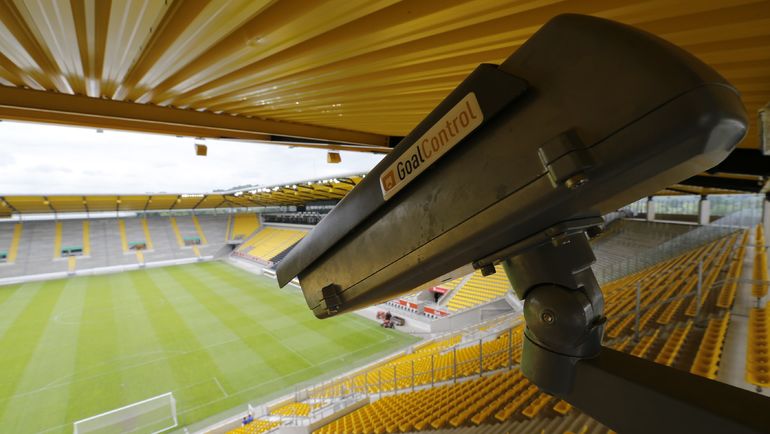 Камеры помогут определить, было или нет взятие ворот. Фото REUTERS Камеры помогут определить, было или нет взятие ворот. Фото REUTERS