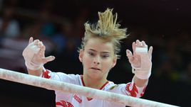 Анастасия Гришина: "Родной брат угрожал мне ножом, а мать требовала вернуть деньги за еду"