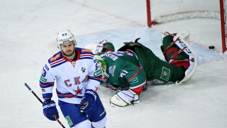 Евгений ДАДОНОВ. Фото Владимир БЕЗЗУБОВ, photo.khl.ru Евгений ДАДОНОВ. Фото Владимир БЕЗЗУБОВ, photo.khl.ru