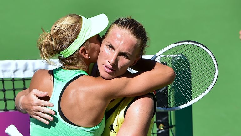 Воскресенье. Индиан-Уэллс. Елена ВЕСНИНА и Светлана КУЗНЕЦОВА. Фото AFP Воскресенье. Индиан-Уэллс. Елена ВЕСНИНА и Светлана КУЗНЕЦОВА. Фото AFP