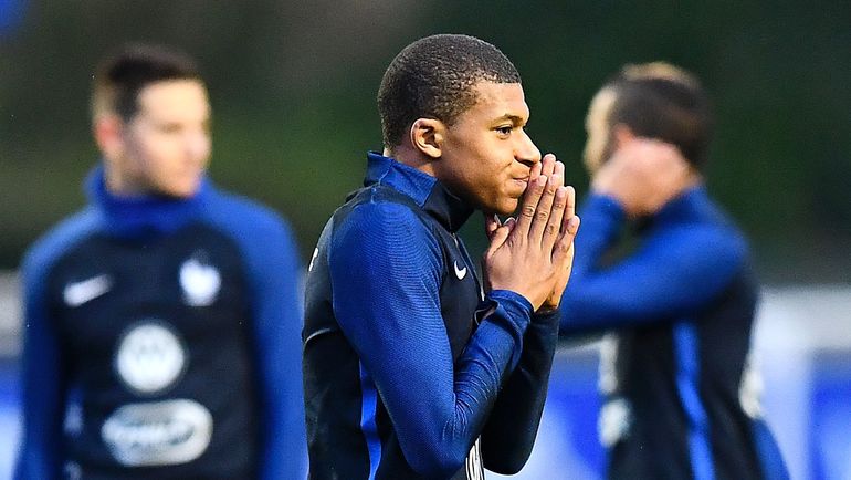 Сыграет ли за сборную Франции Кильян МБАППЕ? Фото AFP Сыграет ли за сборную Франции Кильян МБАППЕ? Фото AFP