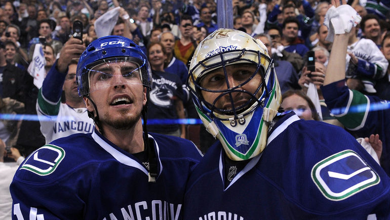 2011 год. Алекс БЕРРОУЗ (слева) и Роберто ЛУОНГО. Фото USA TODAY Sports 2011 год. Алекс БЕРРОУЗ (слева) и Роберто ЛУОНГО. Фото USA TODAY Sports