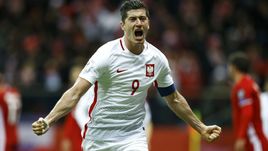 Капитан сборной Польши Роберт ЛЕВАНДОВСКИ уверенно ведет свою команду на чемпионат мира в России.