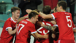 Вторник. Сочи. Россия - Бельгия - 3:3. Футболисты сборной России празднуют гол.