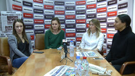 Самые красивые керлингистки мира - в гостях у "СЭ".