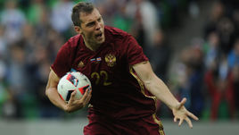 "У меня и пуза-то нет - похудел! На Дзюбу совершенно не обижаюсь"