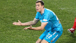 Артем ДЗЮБА (в центре) может не сыграть с бывшей командой.