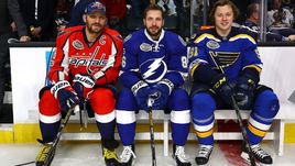 Три ведущих форварда России в сильнейшей лиге мира - Александр ОВЕЧКИН, Никита КУЧЕРОВ и Владимир ТАРАСЕНКО.