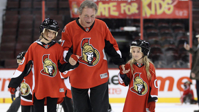Юджин МЕЛНИК с дочерьми. Фото Jana Chytilova/Ottawa Citizen Юджин МЕЛНИК с дочерьми. Фото Jana Chytilova/Ottawa Citizen