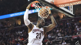 Леброн ДЖЕЙМС.