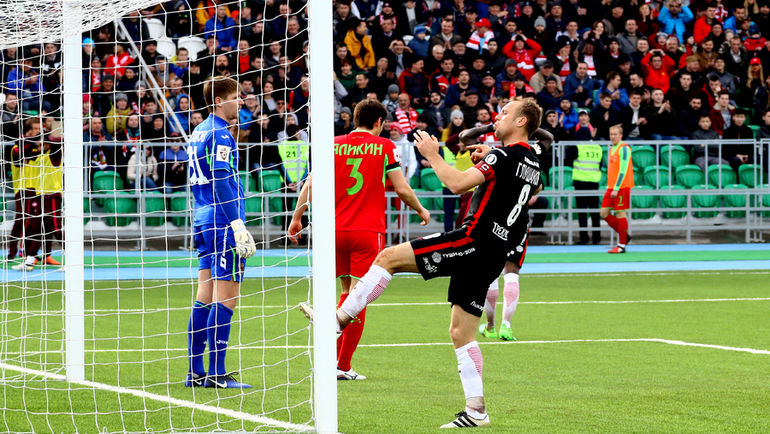 Эмоции Дениса ГЛУШАКОВА (№8). Фото Виталий ШАХОВ Эмоции Дениса ГЛУШАКОВА (№8). Фото Виталий ШАХОВ