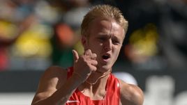 Александр ХЮТТЕ.