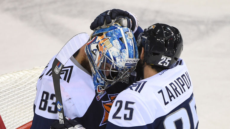 Василий КОШЕЧКИН и Данис ЗАРИПОВ. Фото photo.khl.ru Василий КОШЕЧКИН и Данис ЗАРИПОВ. Фото photo.khl.ru