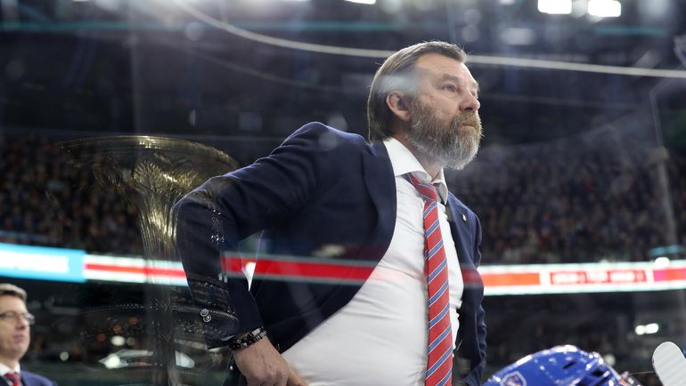 Олег ЗНАРОК - трехкратный обладатель Кубка Гагарина. Фото photo.khl.ru Олег ЗНАРОК - трехкратный обладатель Кубка Гагарина. Фото photo.khl.ru