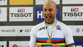 15 апреля. Гонконг. Денис ДМИТРИЕВ.