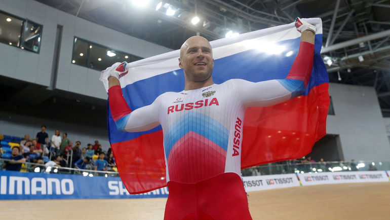 15 апреля. Гонконг. Денис ДМИТРИЕВ. Фото REUTERS 15 апреля. Гонконг. Денис ДМИТРИЕВ. Фото REUTERS