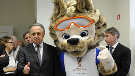 Среда. Москва. Виталий МУТКО и Волк Забивака на открытии главного билетного центра Кубка конфедераций-2017.