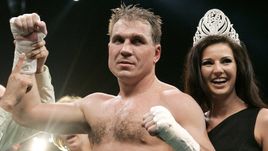 Олег Маскаев: "Ясность с моим боем появится к осени"