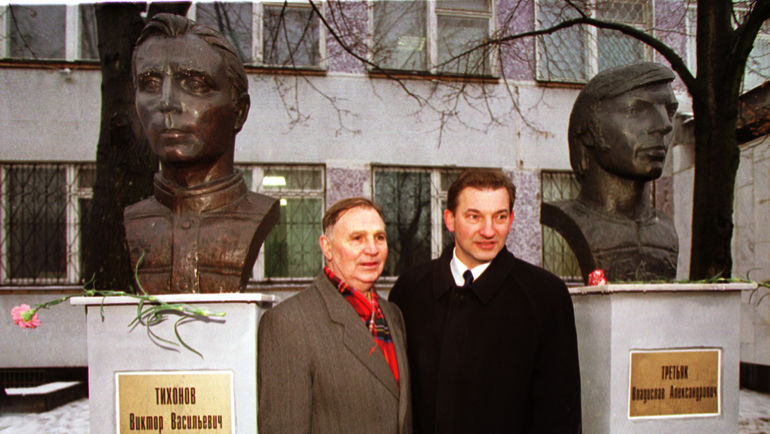 Виктор ТИХОНОВ и Владислав ТРЕТЬЯК. Фото Андрей ГОЛОВАНОВ Виктор ТИХОНОВ и Владислав ТРЕТЬЯК. Фото Андрей ГОЛОВАНОВ