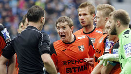 "А ведь Луческу предупреждал: нельзя было на матч "Зенита" назначать московского судью!"