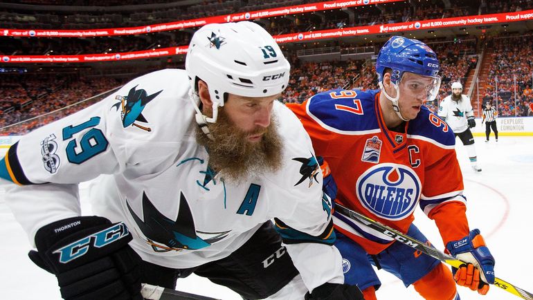 Коннор МАКДЭВИД (справа) и Джо ТОРНТОН. Фото AFP Коннор МАКДЭВИД (справа) и Джо ТОРНТОН. Фото AFP