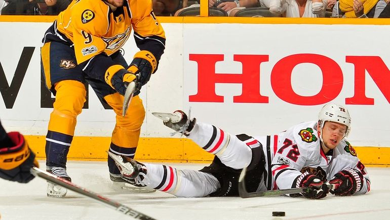 Артемий ПАНАРИН - на льду. Фото AFP Артемий ПАНАРИН - на льду. Фото AFP