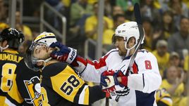 Крис ЛЕТАНГ и Александр ОВЕЧКИН.