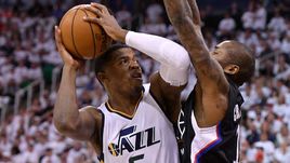 В игре - Джо ДЖОНСОН.