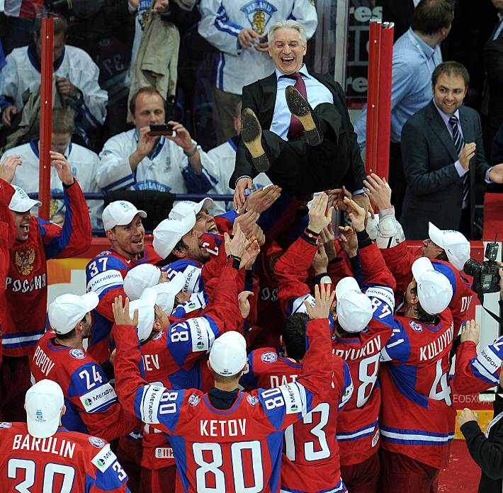 20 мая 2012 года. Хельсинки. Россия - Словакия - 6:2. Сборная России - чемпион мира! Фото - Владимир БЕЗЗУБОВ, Юрий КУЗЬМИН, КХЛ