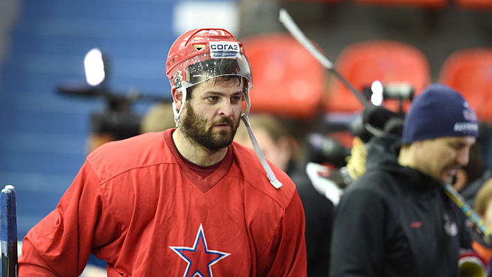 Вторник. Москва. Нападающий ЦСКА Александр РАДУЛОВ. Фото Владимир БЕЗЗУБОВ, photo.khl.ru