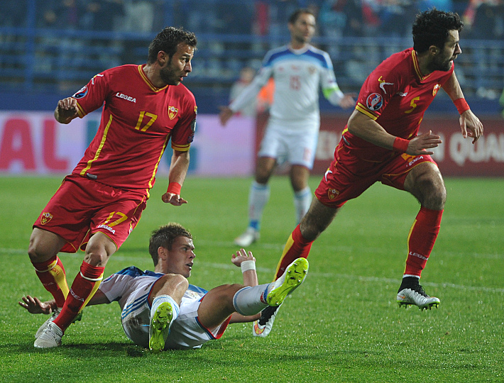 Александр КОКОРИН на газоне стадиона