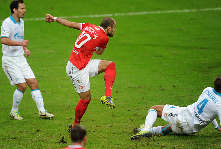 Юра МОВСИСЯН: 46 голов в 99 матчах. Фото - Алексей ИВАНОВ,