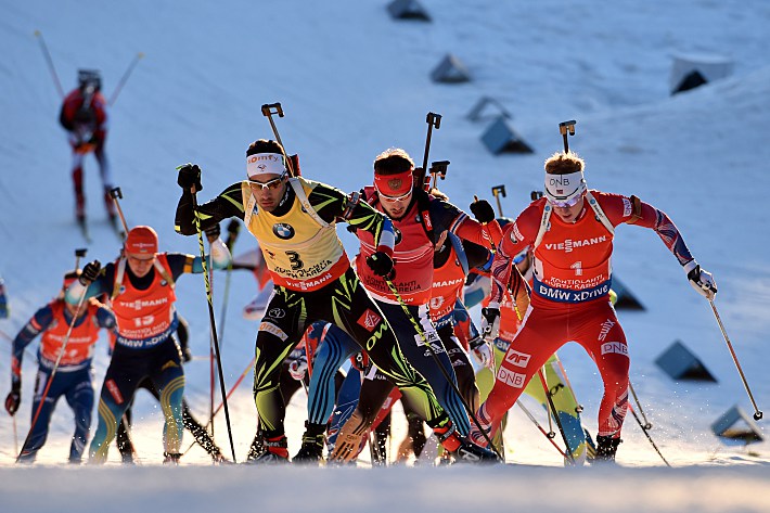 Антон ШИПУЛИН (в центре) - лидер сборной России и один из лидеров сезона. Фото - AFP